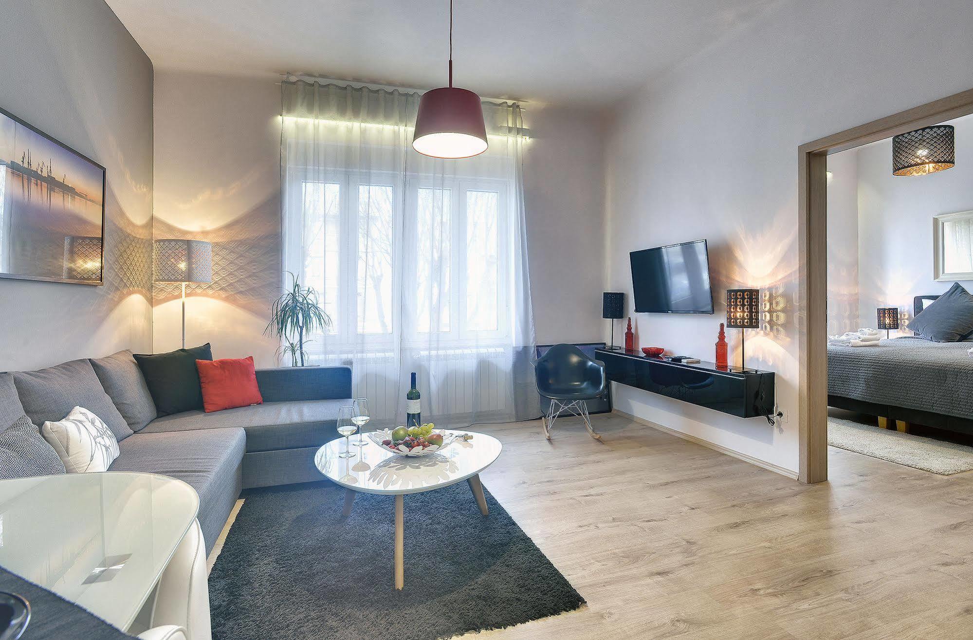 D&A Center Apartments With Free Parking Pula Zewnętrze zdjęcie