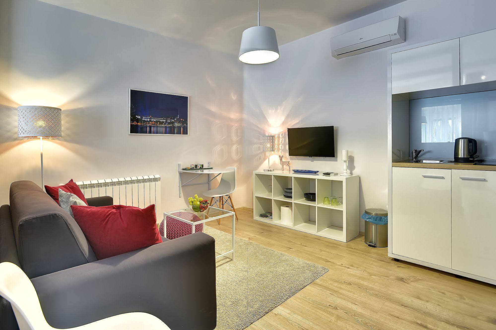 D&A Center Apartments With Free Parking Pula Zewnętrze zdjęcie